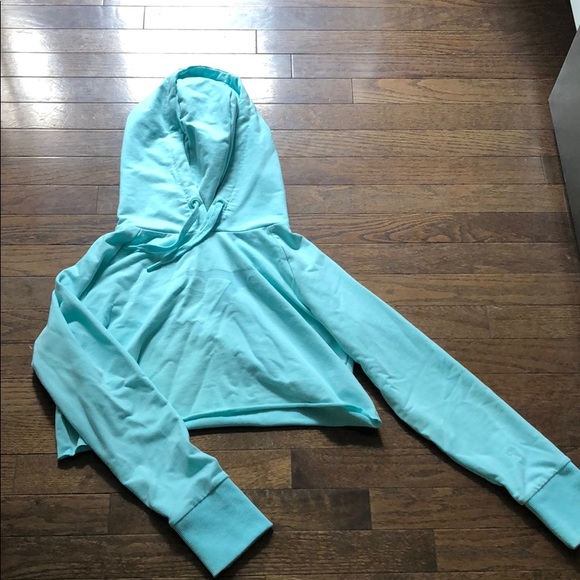 Gymshark Tops - Gymshark crop hoodie